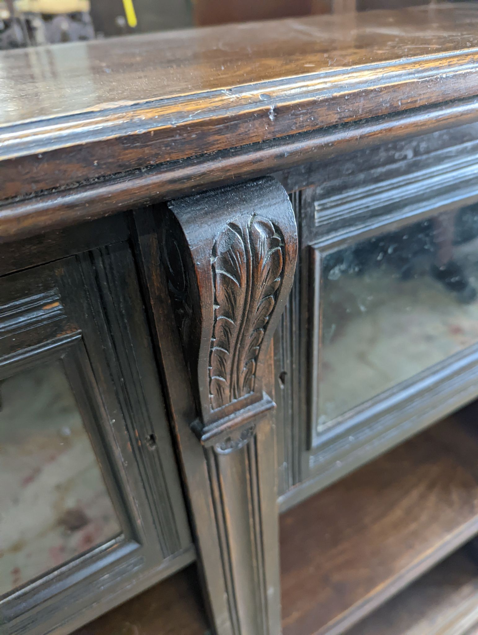 A late Victorian glazed oak bookcase, length 124cm, depth 38cm, height 112cm